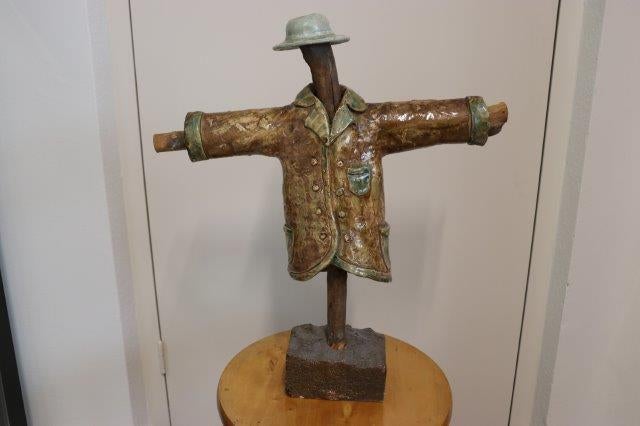 Keramiek van Koen Mertens jr. Vogelverschrikker €.300,00, Antiek en Kunst, Ophalen, Overige onderwerpen, 20 - 50 cm, Steen of Keramiek