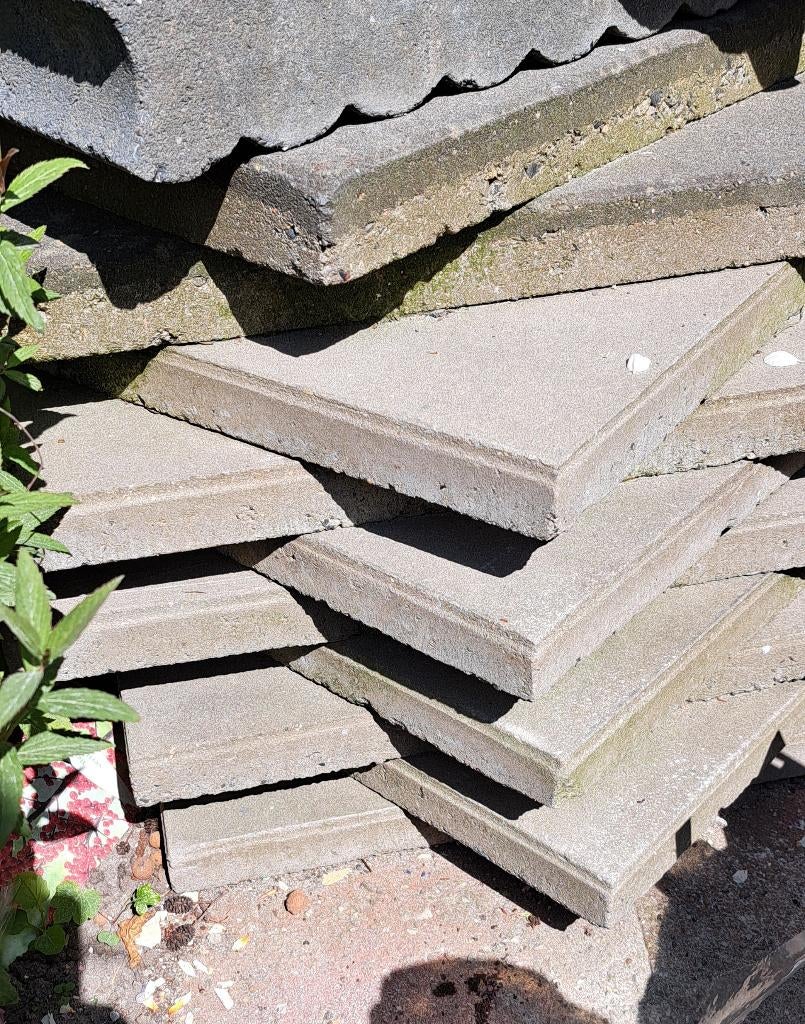 Gratis 8 Terrastegels 60x60, 2 terrastegels 50x50, Ophalen, Gebruikt, Beton, Terrastegels