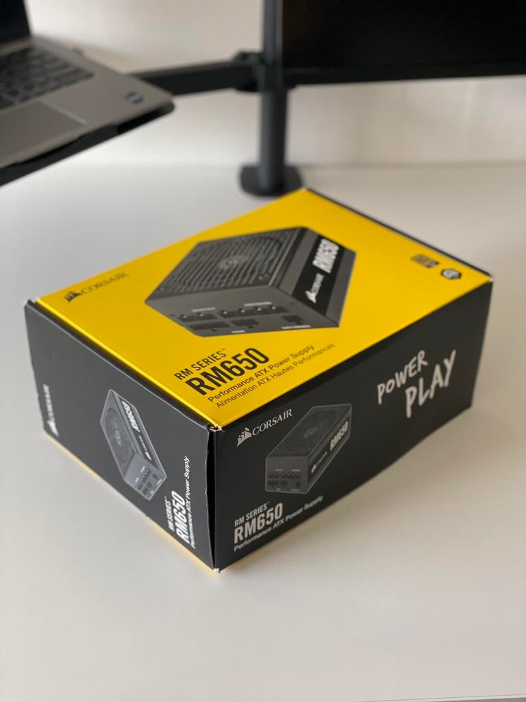 Corsair RM650 PSU 650W, Ophalen of Verzenden, Zo goed als nieuw