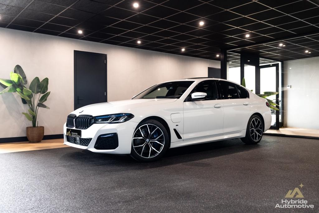BMW 5 Serie 545e xD High Ex. Ed. | HuD | H&K | Open Dak | Tr, Auto's, BMW, 12 maanden, Gebruikt, Bedrijf, 2998 cc