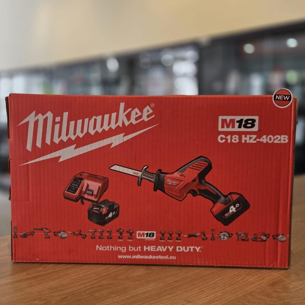 Milwaukee C18 HZ-402B 4933441340 Accu Reciprozaag Set| NIEUW, Milwaukee, Nieuw, Support@milwaukee.com, Milwaukee Electric Tool Corporation, 13135 W. 
Lisbon Road, Brookfield, WI 53005
USA
