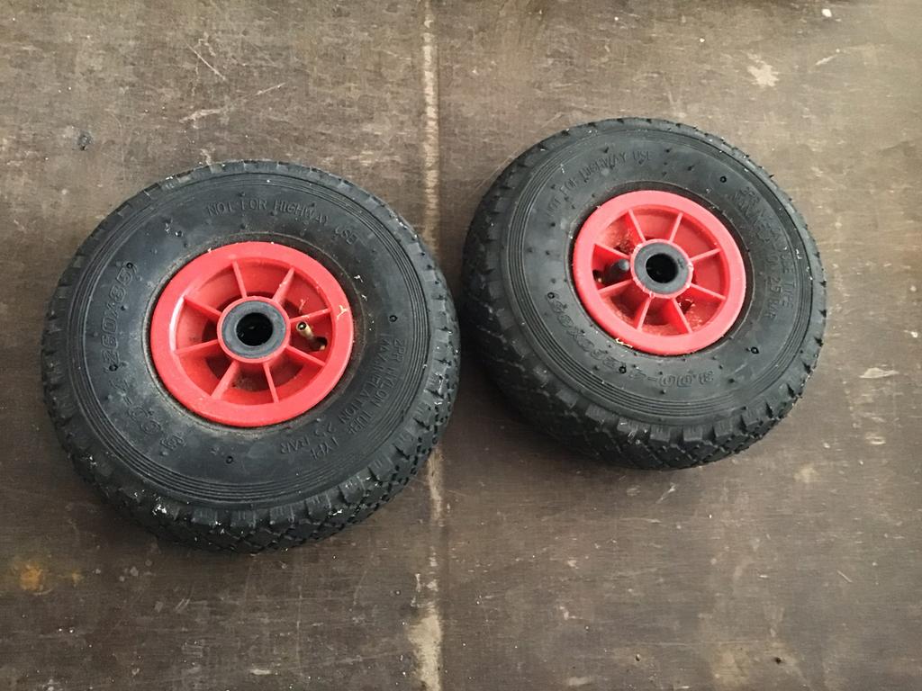 2st bolderkar skelter wiel met tonlagers vaste setprijs €8, Ophalen of Verzenden, Zo goed als nieuw
