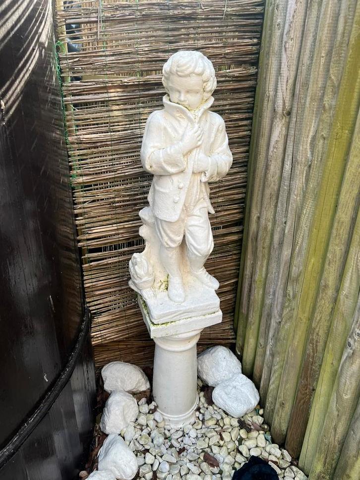 Te Koop : Tuinbeeld Jongen op Zuil / Pilaar Tuin Beeld, Tuin en Terras, Tuinbeelden, Gebruikt, Mensenbeeld, Beton, Ophalen