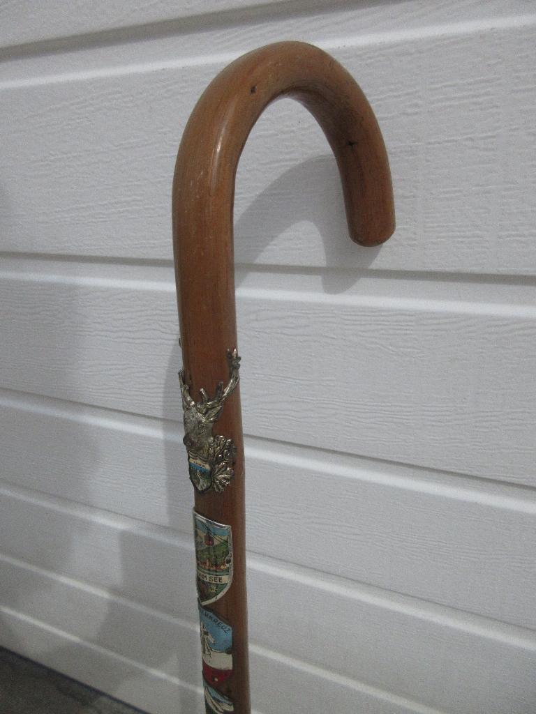 Houten wandelstok rondhaak met schildjes 87 cm, Ophalen of Verzenden, Gebruikt