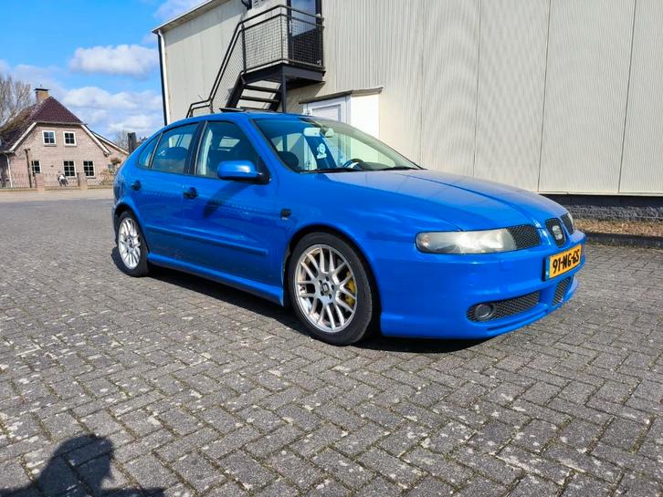 Seat Leon 2.8 VR6 - Topsport -  4Motion - (Orig NL), Auto's, Seat, Particulier, Leon, 4x4, ABS, Airconditioning, Alarm, Bluetooth