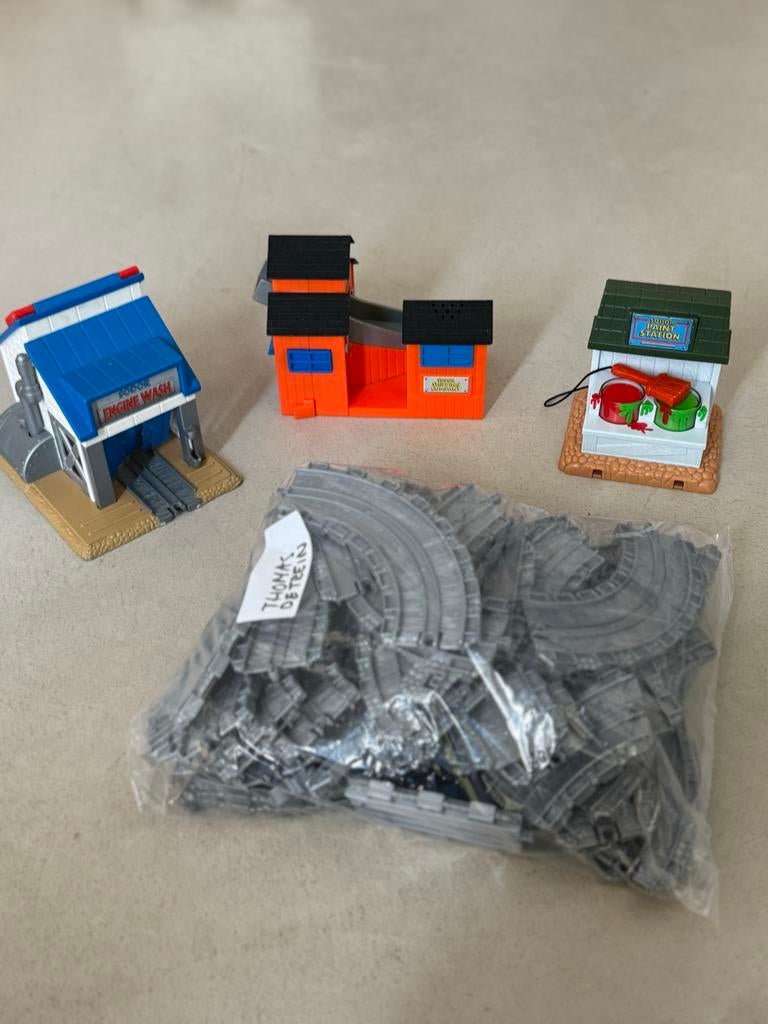 Thomas de Trein treinbaan met huisjes en accessoires, Ophalen of Verzenden, Gebruikt