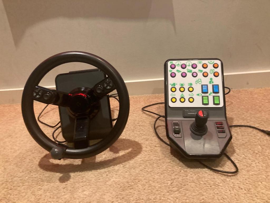 Logitech G Saitek Farming Simulator Stuur & Bedieningspaneel, Computers en Software, Joysticks, Ophalen, Zo goed als nieuw