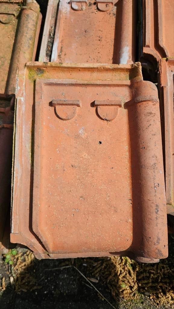 Deester Pannenfabriek dakpannen en nokvorsten (ca. 80 stuks), Doe-het-zelf en Verbouw, Dakpannen en Dakbedekking, Ophalen, Gebruikt