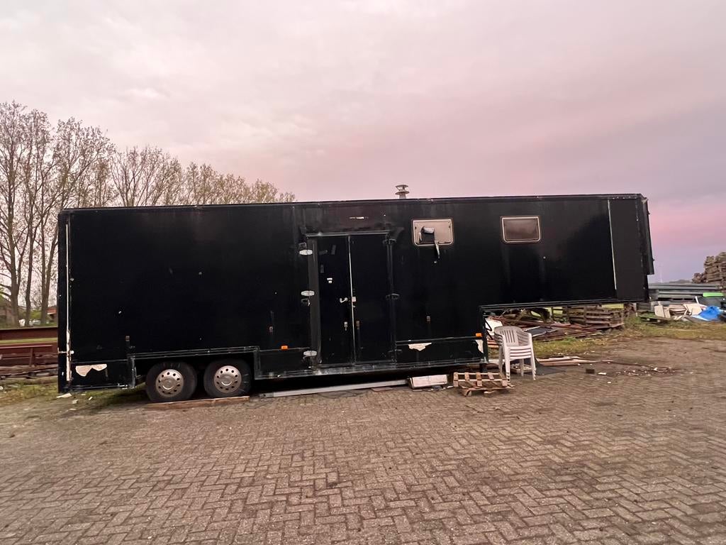 Race trailer opknapper, Ophalen