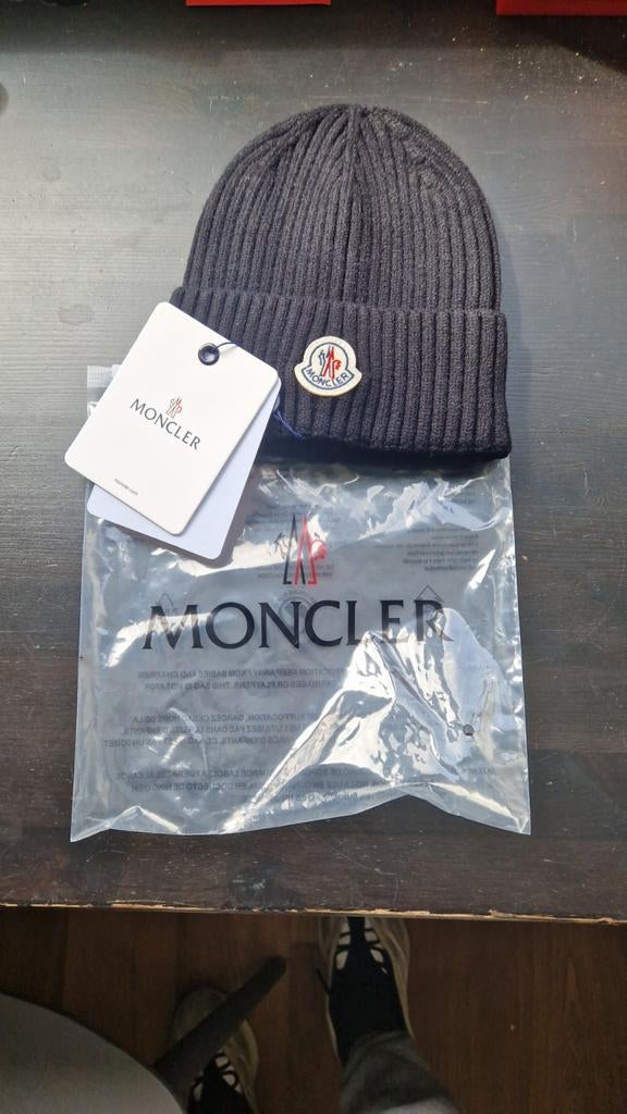 Moncler muts, Verzenden, Hoed, Moncler, Nieuw
