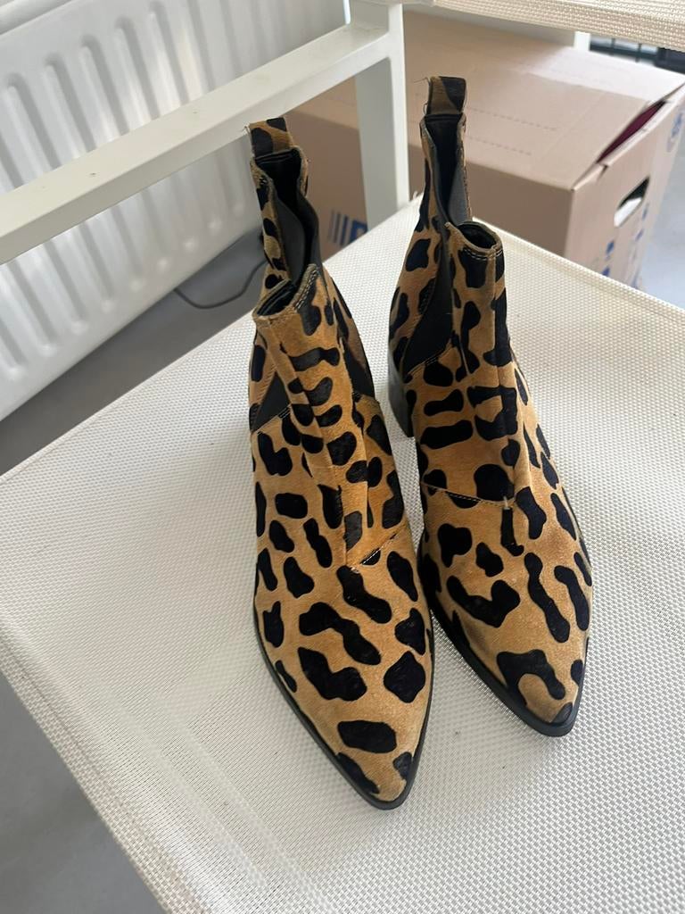 Panterprint €15, Kleding | Dames, Schoenen, Ophalen, Schoenen met lage hakken, Bruin, Zo goed als nieuw