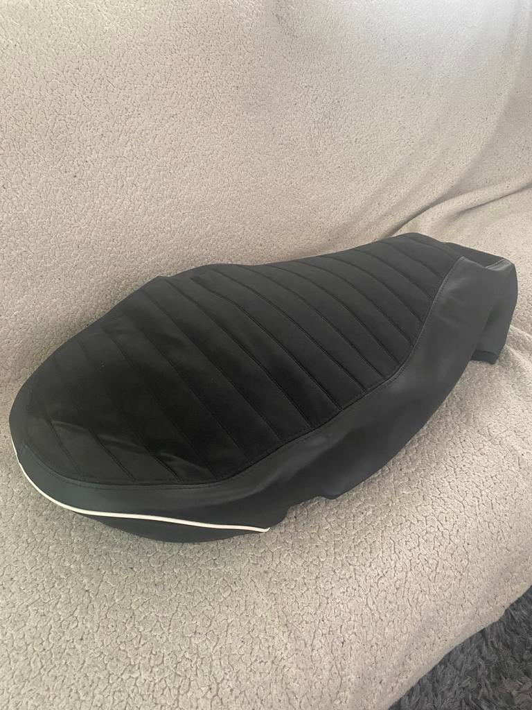 Vespa zadel hoes bekleding Reparatie Herstel overtrek, Vespa, Vespa, Verzenden, Zo goed als nieuw