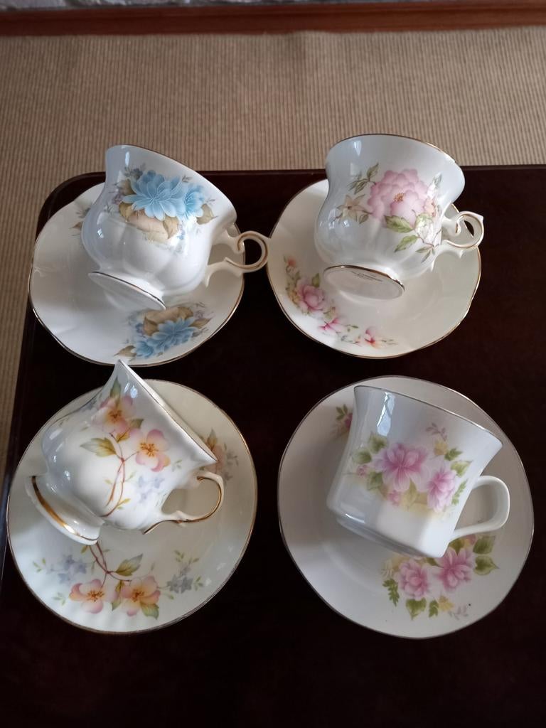 Prachtige Engelse kopjes, Antiek en Kunst, Ophalen of Verzenden