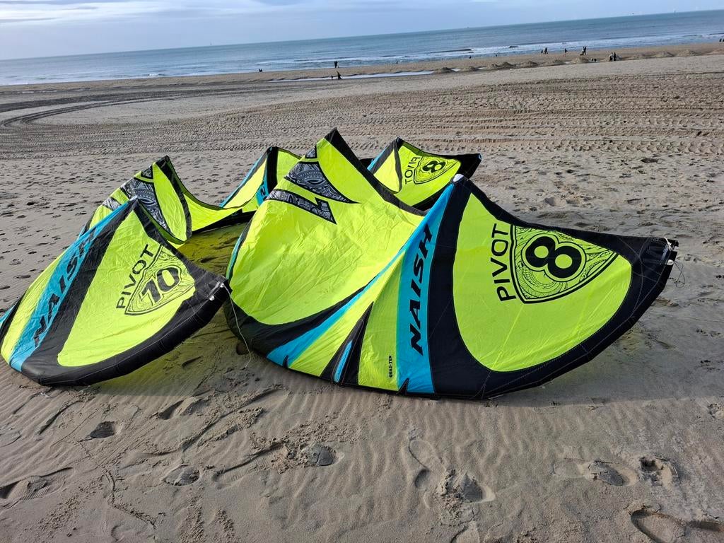 Naish Pivot S27 Kites - 8m en 10m (ook los te koop), Watersport en Boten, Kitesurfen, Geen board, Ophalen of Verzenden, 10 m²