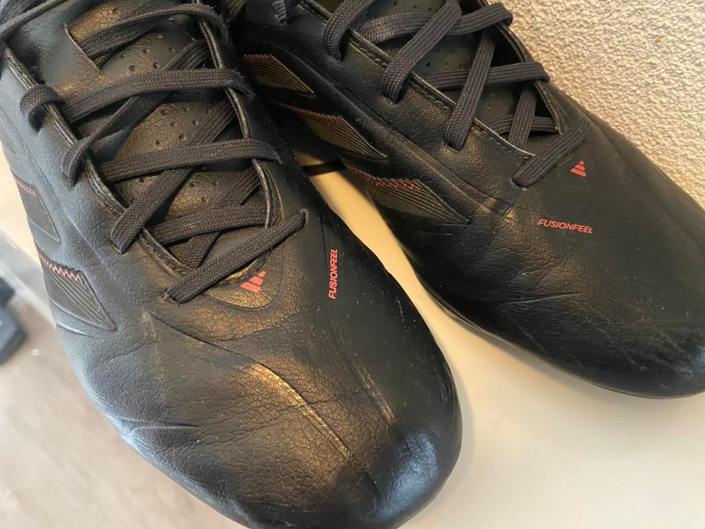 Mooie zwarte voetbalschoenen adidas copa, Maat XS of kleiner, Ophalen, Zo goed als nieuw, Schoenen