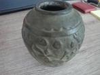 oude aardewerk pot mooi bewerkt met dieren, Ophalen of Verzenden