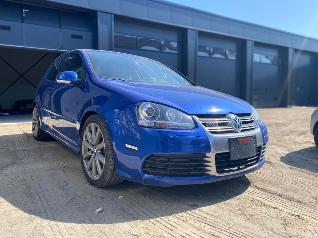 Volkswagen golf 5 r32 project, Auto-onderdelen, Carrosserie en Plaatwerk, Ophalen, Voor, Volkswagen, Bumper