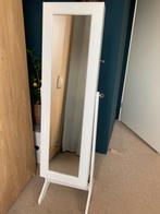 Sieraden kast met spiegel, Ophalen