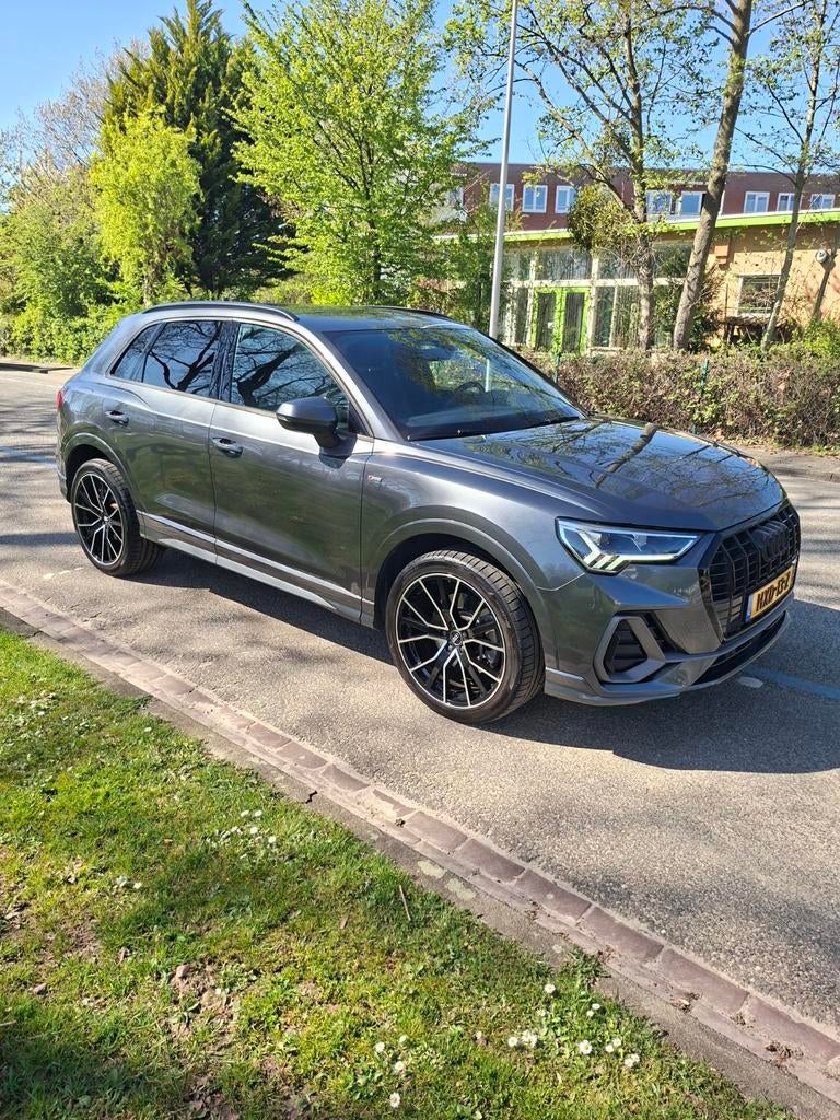 Audi Q3 45 Tfsi e 245pk 2x S-line, Zwart, 1715 kg, 1395 cc, Te koop