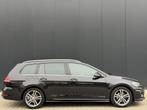 Volkswagen Golf 1.5 TSI 2x R-Line Automaat |eye-catcher|, Auto's, Stof, 4 cilinders, Adaptive Cruise Control, Zwart
