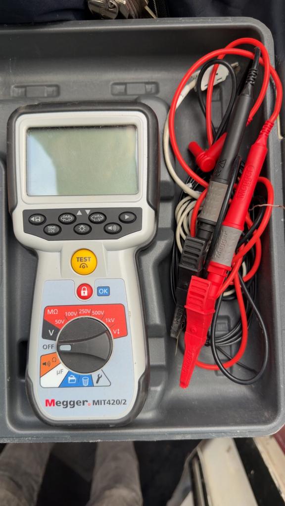 Megger MIT420/2 Isolatietester - Zo goed als nieuw, Ophalen of Verzenden, Zo goed als nieuw
