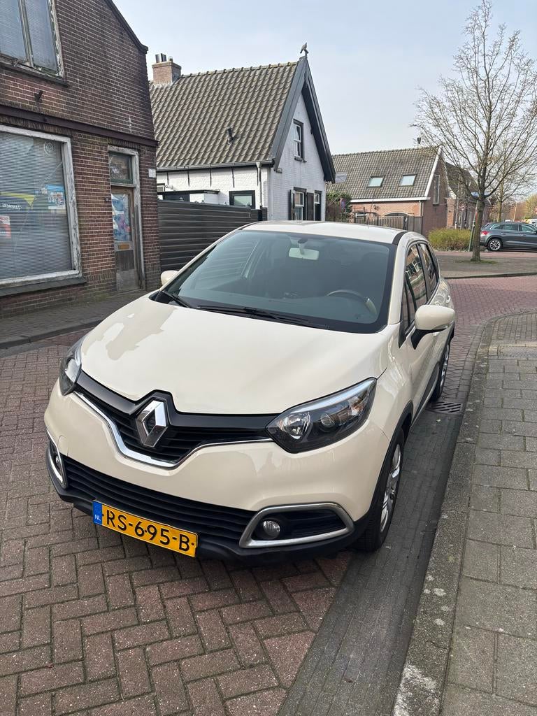 Renault Captur 0.9 TCE 90 2013, Voorwielaandrijving, 898 cc, 1200 kg, Handgeschakeld