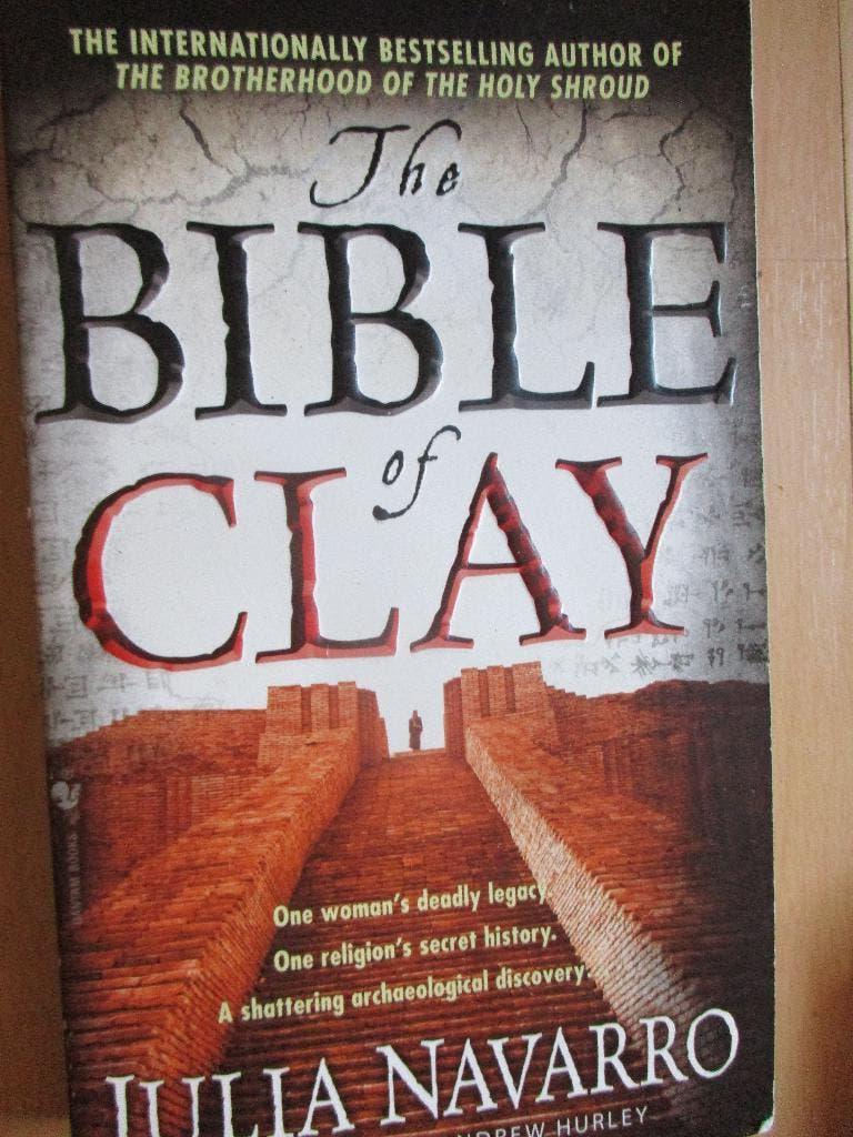 Julia Navarro. "The Bible of Clay"., Boeken, Gelezen, Europa overig, Ophalen of Verzenden, Julia Navarro