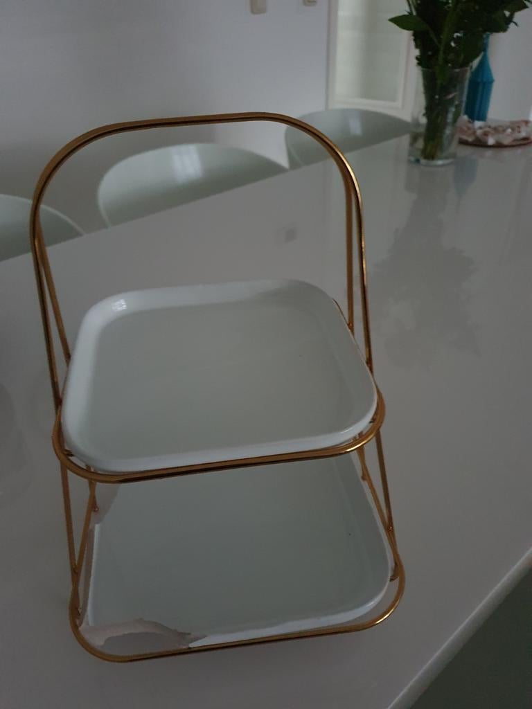 Ik ben op zoek naar deze etalege, Huis en Inrichting, Woonaccessoires | Etagères, Ophalen of Verzenden