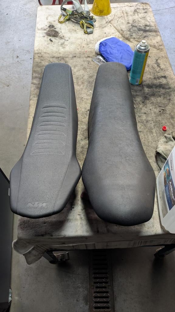 Ktm 690 enduro zadels, Motoren, Ophalen of Verzenden, Gebruikt