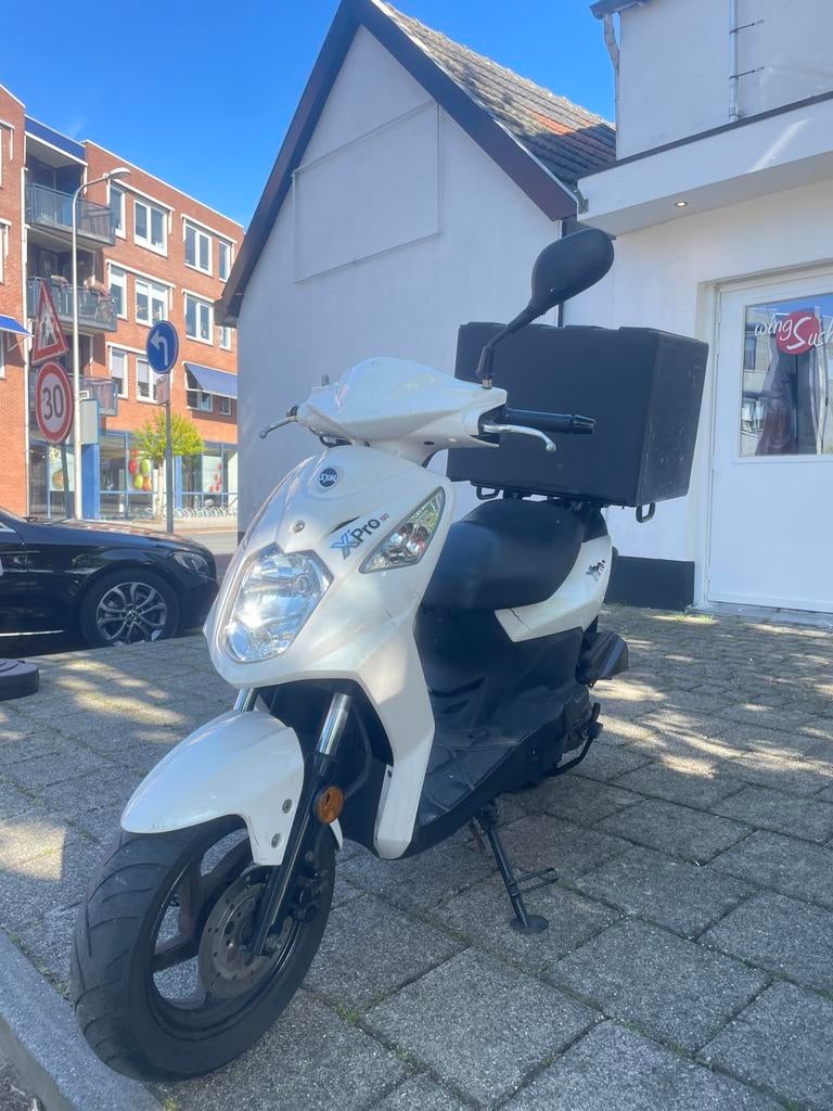 Bezorgscooter te koop, Ophalen, Zo goed als nieuw, Benzine, Overige merken