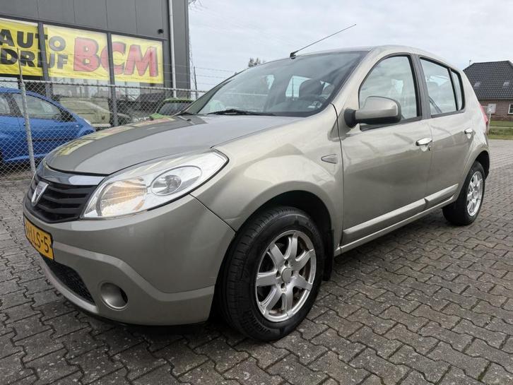 Dacia Sandero 1.4 Lauréate LPG (bj 2010), Auto's, Dacia, Bedrijf, Te koop, Sandero, ABS, Airbags, Alarm, Boordcomputer, Centrale vergrendeling