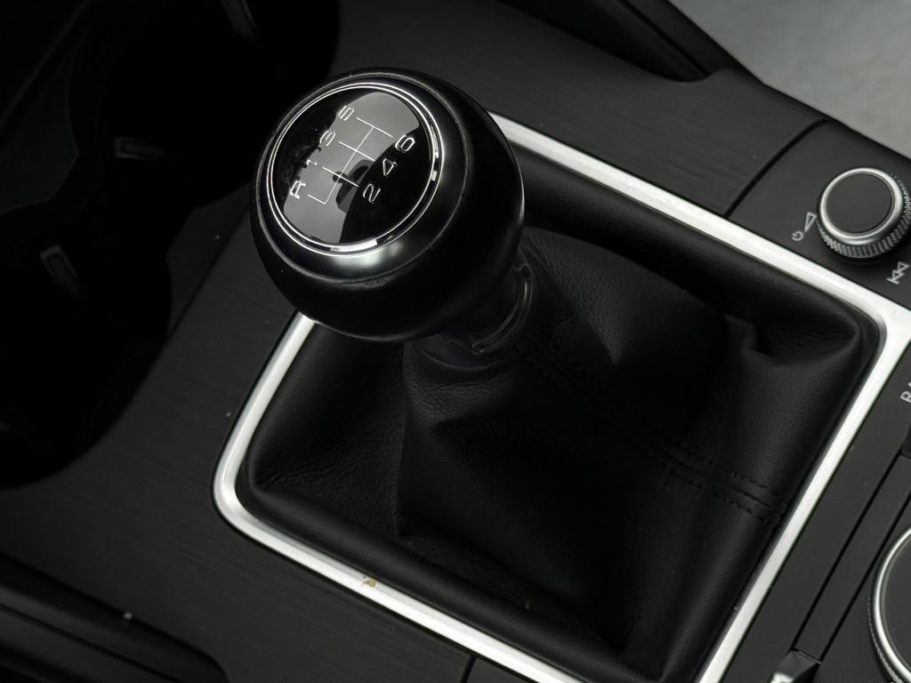 Audi A3 Limousine 1.4 TFSI CoD - ORG NL - CLIMATE CONTR - PA, Auto's, Voorwielaandrijving, Gebruikt, 4 cilinders, 150 pk