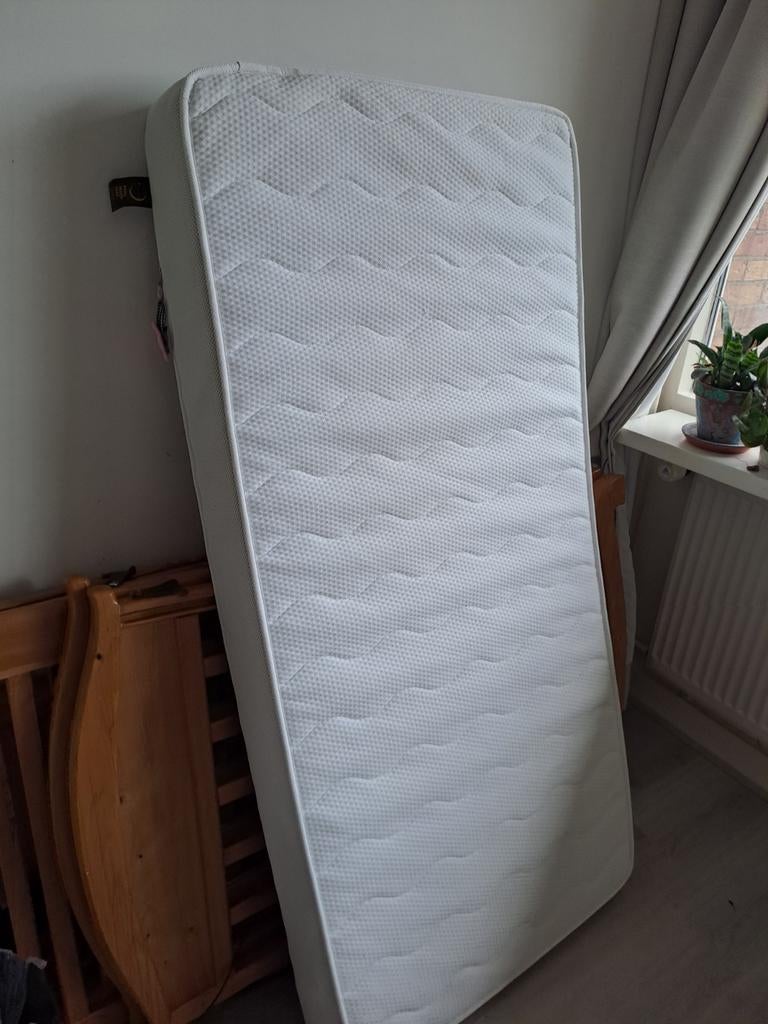 Kindermatras Donna 70x150cm Koudschuim HR55 Wasbaar 95C, Ophalen, 190 cm of minder, Zo goed als nieuw, Matras
