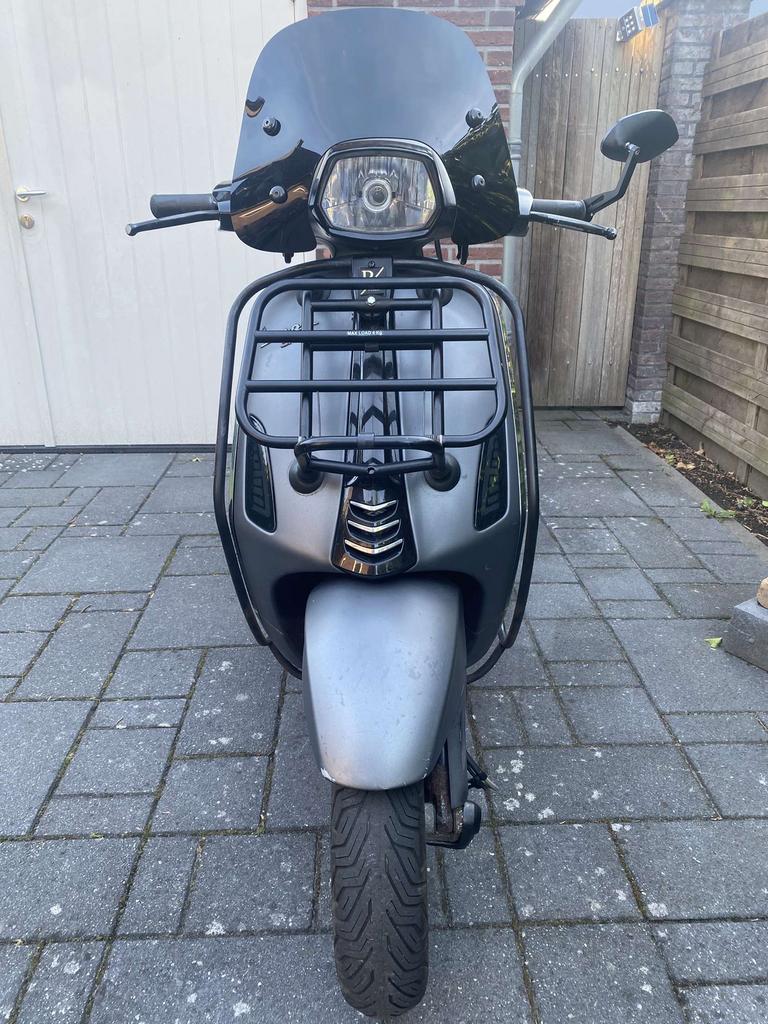 Vespa Sprint, Fietsen en Brommers, Scooters | Vespa, Zo goed als nieuw, Benzine, Ophalen of Verzenden