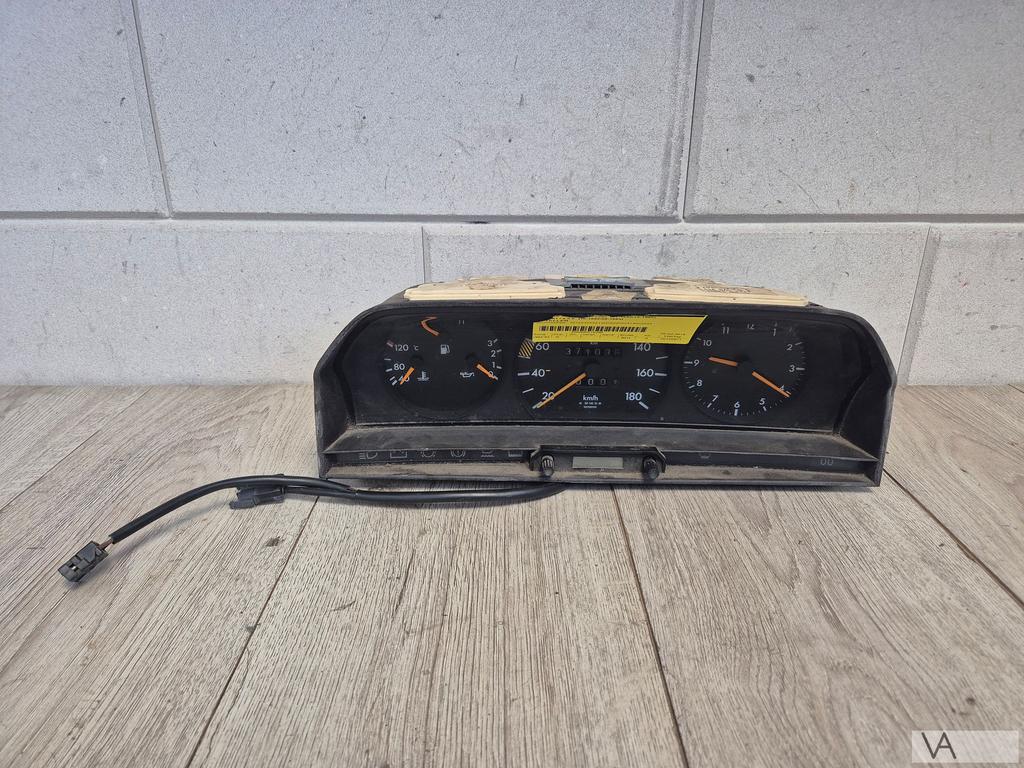 Tellerklok / cockpit voor Mercedes 190 W201 2015432222 €150, Auto-onderdelen, Gebruikt, -, Ophalen of Verzenden, -