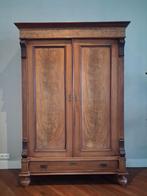 Massief houten kast, Antiek en Kunst, Antiek | Meubels | Kasten, Ophalen of Verzenden