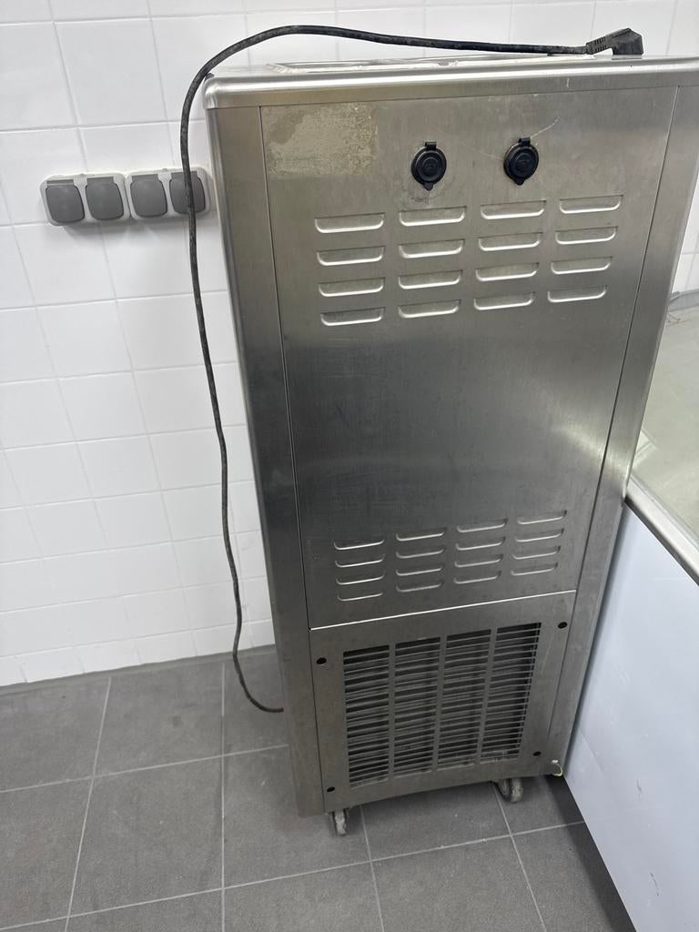 Soft ijs machine, Ophalen of Verzenden, Gebruikt