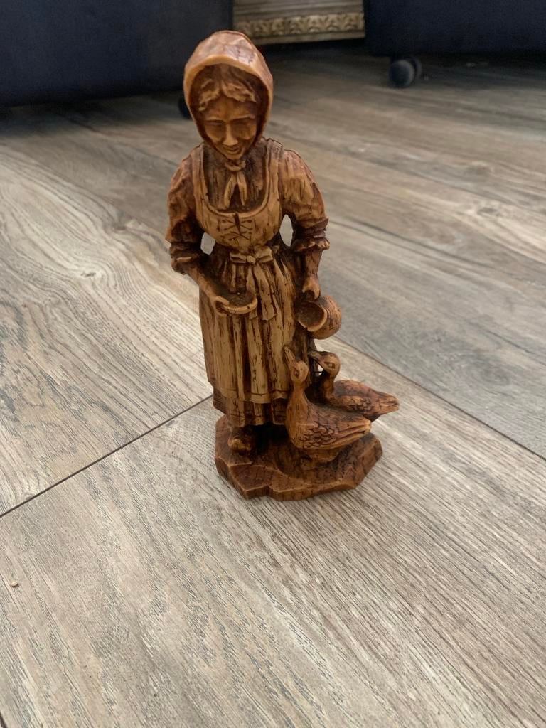 Vintage houten beeldje: Vrouw met eenden, Ophalen of Verzenden