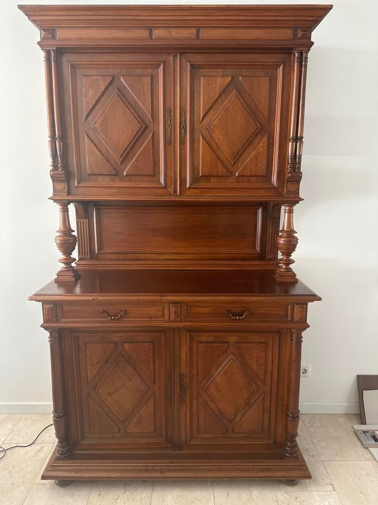 Antieke  notenhouten Franse buffetkast Louis XIII-stijl, Antiek en Kunst, Ophalen