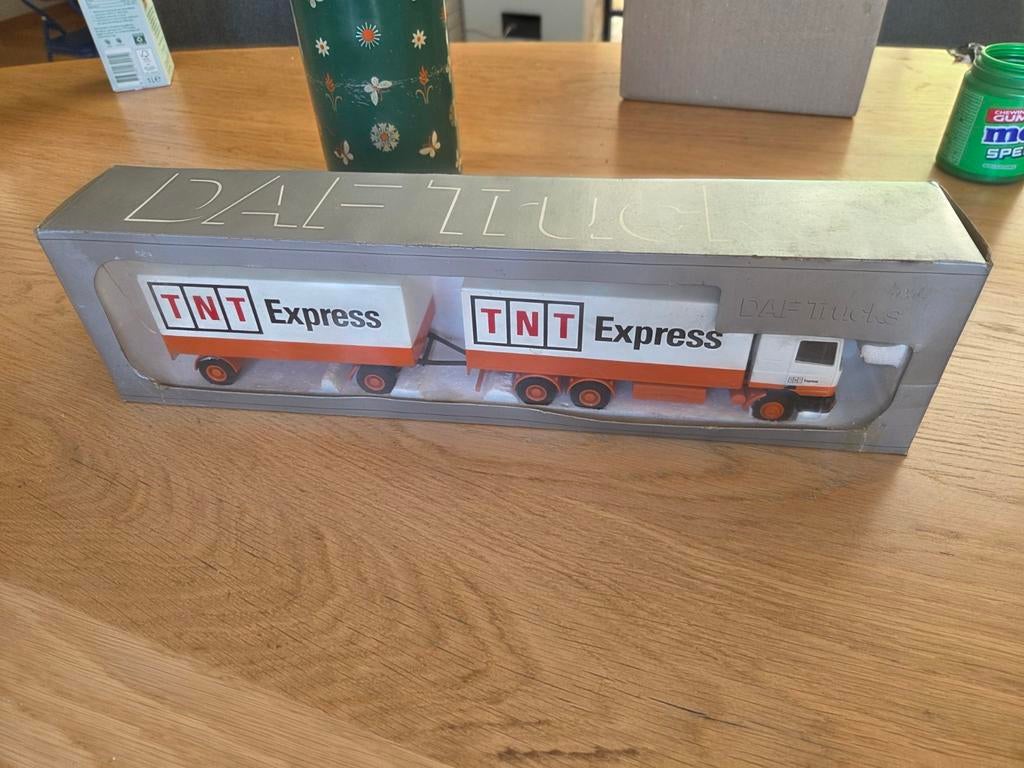 DAF Concept 95 XF ATI Tekno TNT Express 1:50 met doos, Ophalen of Verzenden, Gebruikt