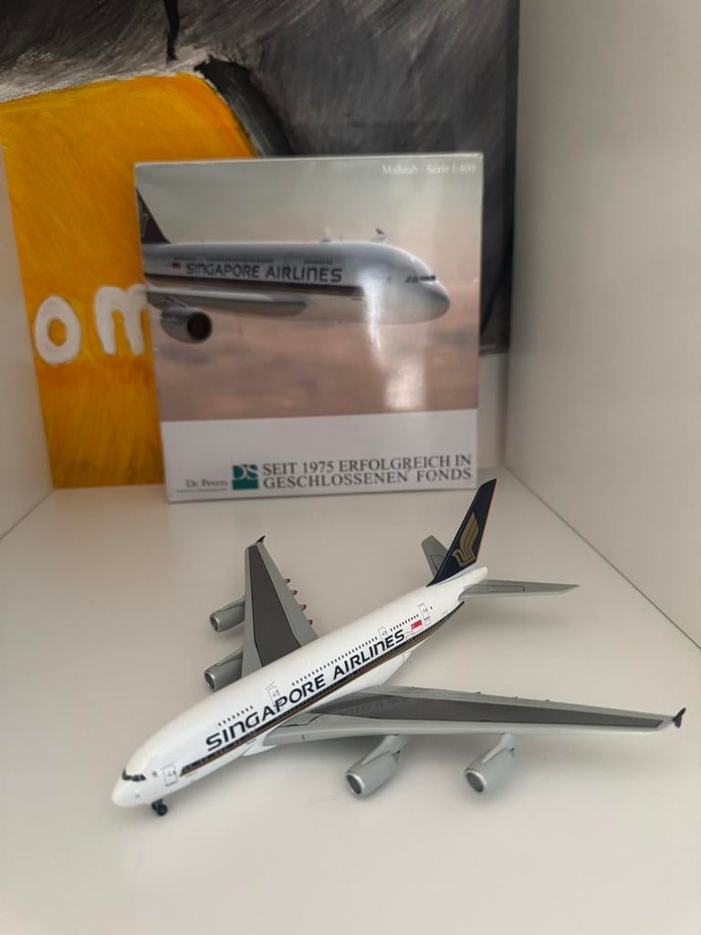 A380 Singapore Airlines schaalmodel 1:400, Overige merken, 1:200 of kleiner, Ophalen of Verzenden, Zo goed als nieuw