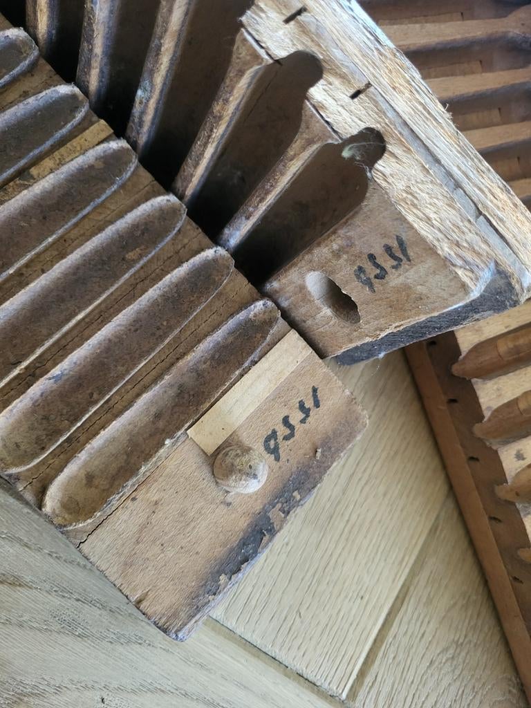 3 sigaren mallen, waarvan één met sigaren, Gebruikt, Ophalen of Verzenden, X, X