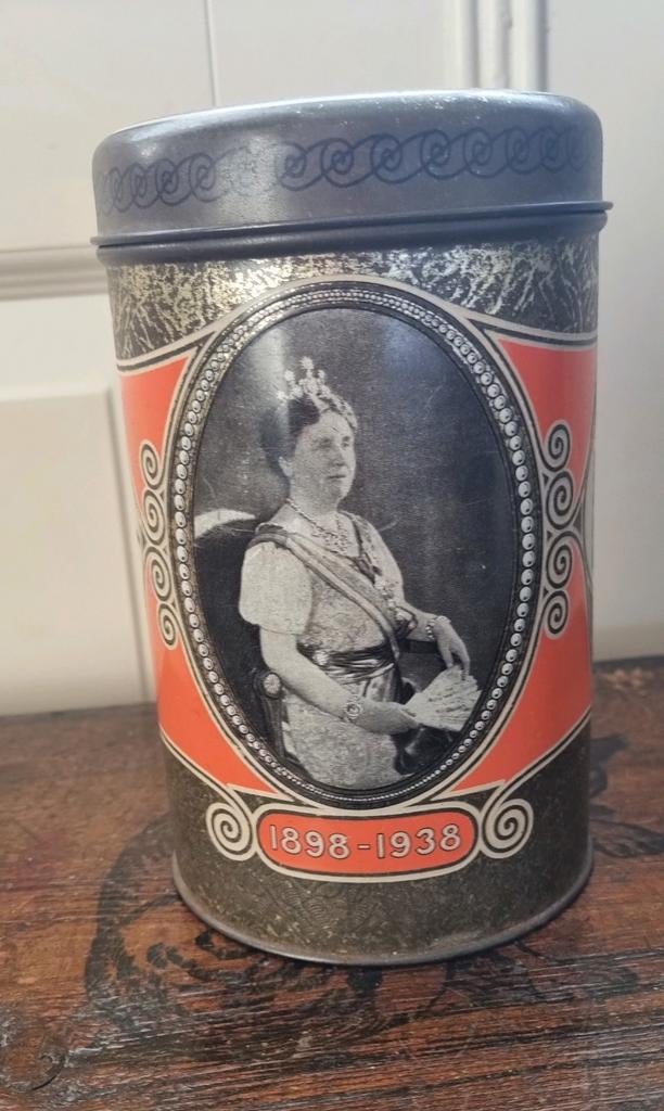 Vintage beschuit-blik koningin Wilhelmina, Verzamelen, Blikken, Ophalen of Verzenden, Gebruikt, Overige
