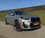 BMW X1 Xdrive25e 245pk 2025 Grijs, Auto's, BMW, Bedrijf, Lichtsensor, Vierwielaandrijving, Hybride Elektrisch/Benzine