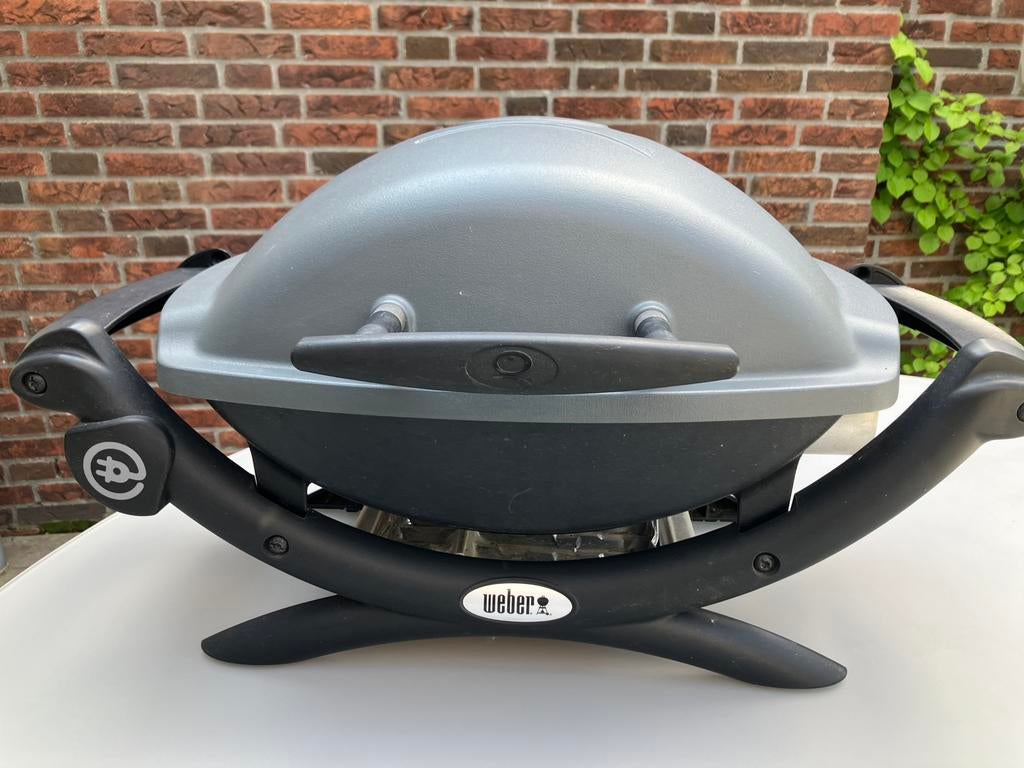 Te koop: elektrische BBQ Weber model Q1400, Tuin en Terras, Elektrische barbecues, Ophalen of Verzenden, Gebruikt