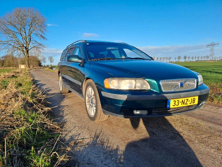 Volvo V70 2.4 T 200PK AUT met nieuwe apk, Auto's, Volvo, Particulier, V70, ABS, Airbags, Airconditioning, Bluetooth, Boordcomputer