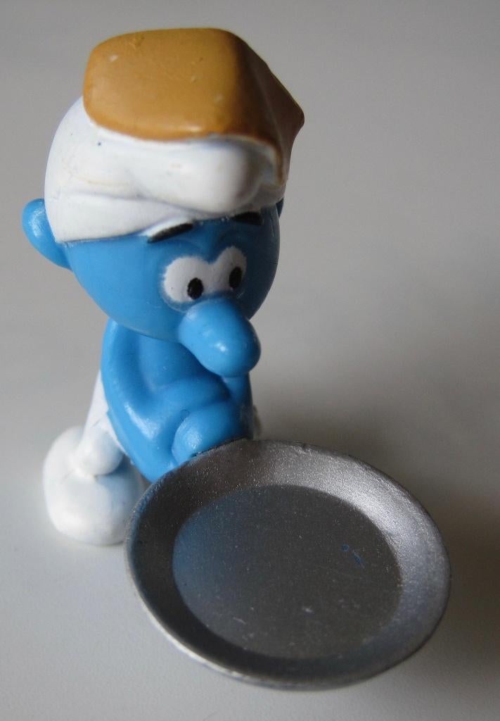 Bak smurf met koekenpan - Peyo 2008, Verzamelen, Smurfen, Ophalen of Verzenden, Zo goed als nieuw, Overige Smurfen, Poppetje, Figuurtje of Knuffel