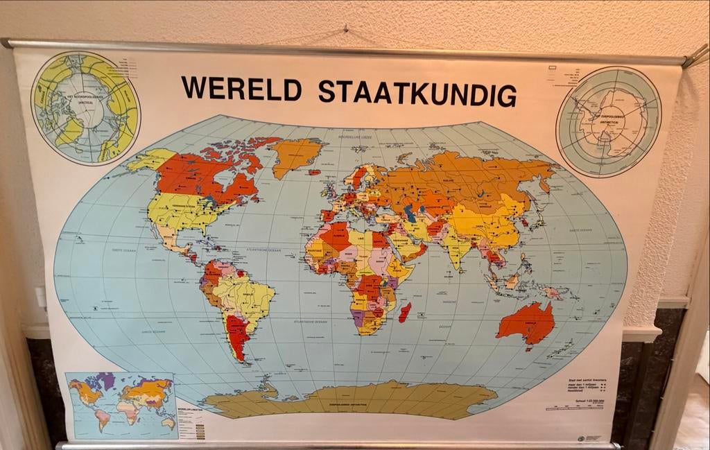 Wereld Staatkundige kaart, Boeken, Atlassen en Landkaarten, 2000 tot heden, Landkaart, Wereld, Ophalen