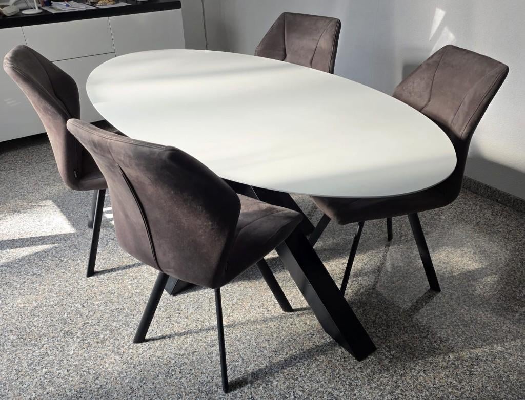Eettafel met HPL blad inclusief vier stoelen, Huis en Inrichting, Tafels | Eettafels, Ophalen, 100 tot 150 cm, Overige materialen