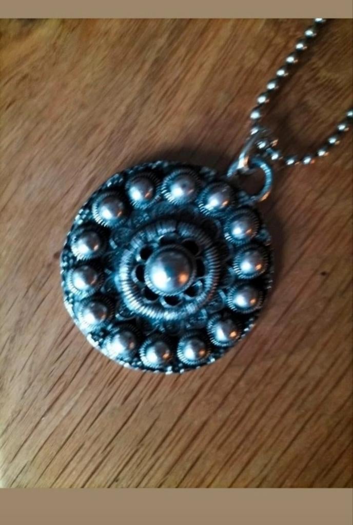 Ketting met Zeeuws knoop design, Ophalen of Verzenden, Zilver, Overige materialen